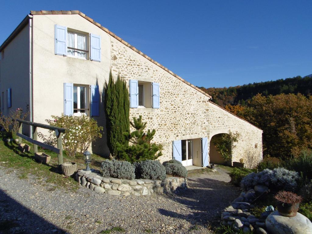 Bed and Breakfast La Ferme De Valauris Sisteron Zewnętrze zdjęcie