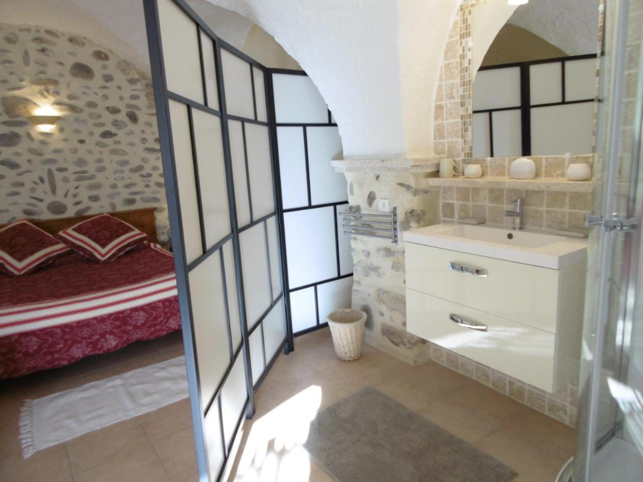 Bed and Breakfast La Ferme De Valauris Sisteron Zewnętrze zdjęcie